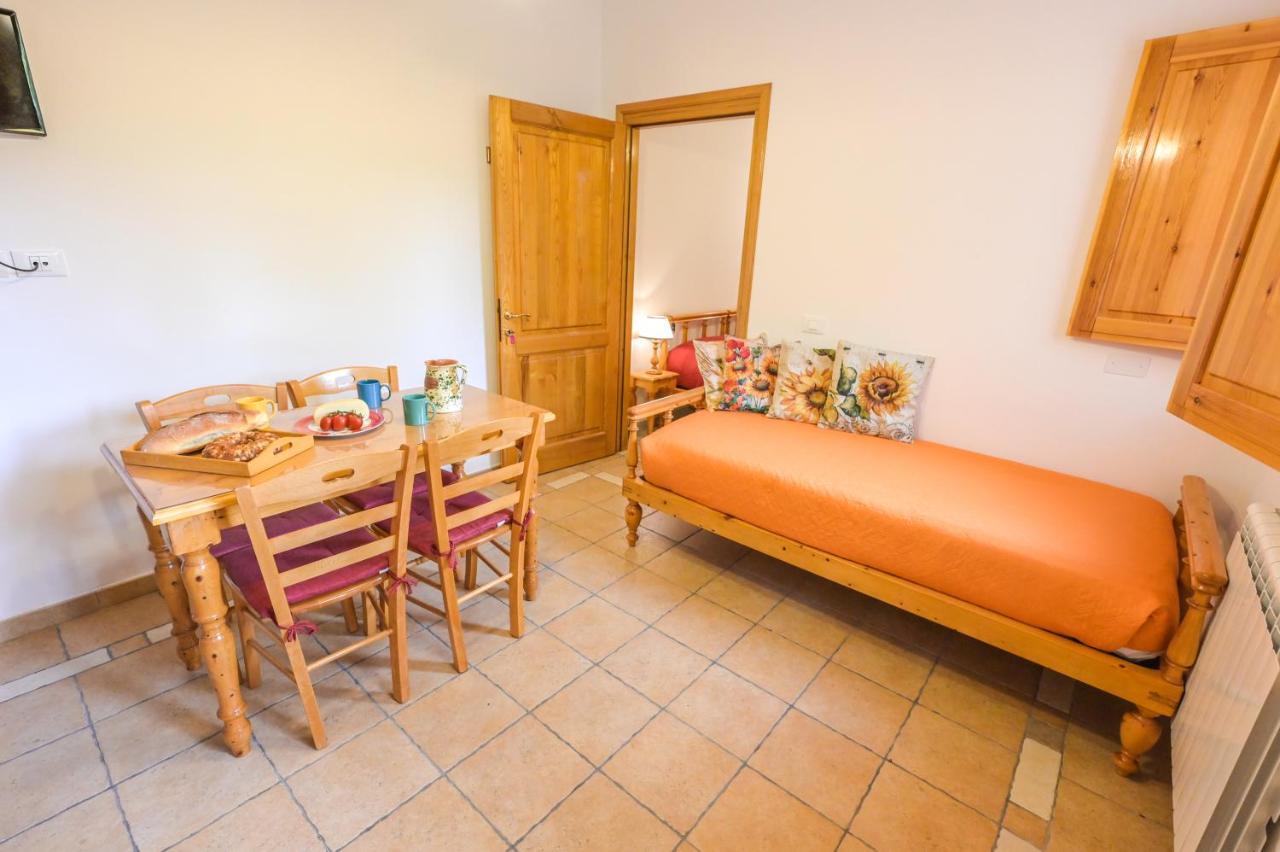 Agriturismo Poggio Al Pino Montelupo Fiorentino Dış mekan fotoğraf