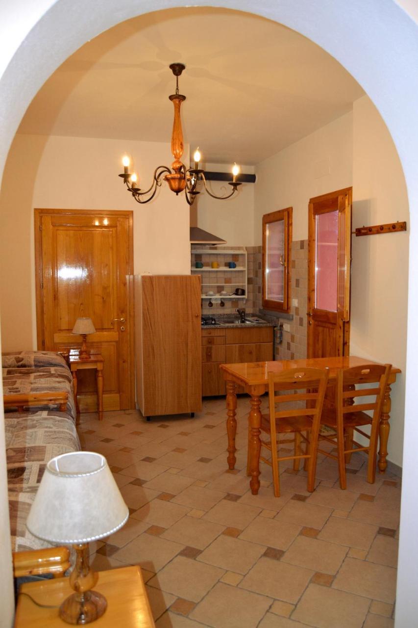 Agriturismo Poggio Al Pino Montelupo Fiorentino Dış mekan fotoğraf