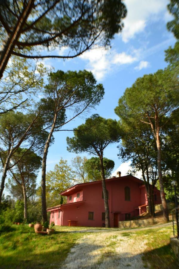 Agriturismo Poggio Al Pino Montelupo Fiorentino Dış mekan fotoğraf