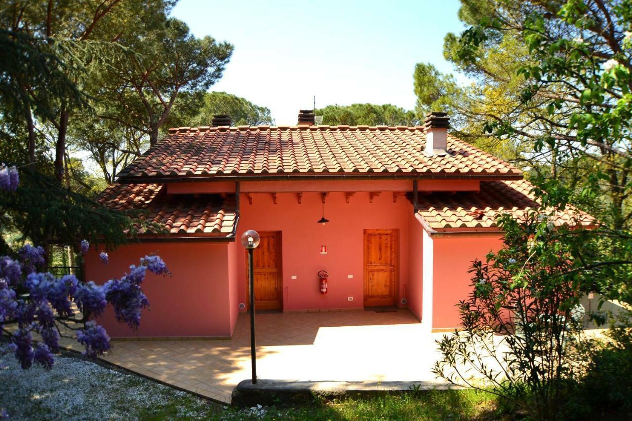 Agriturismo Poggio Al Pino Montelupo Fiorentino Dış mekan fotoğraf